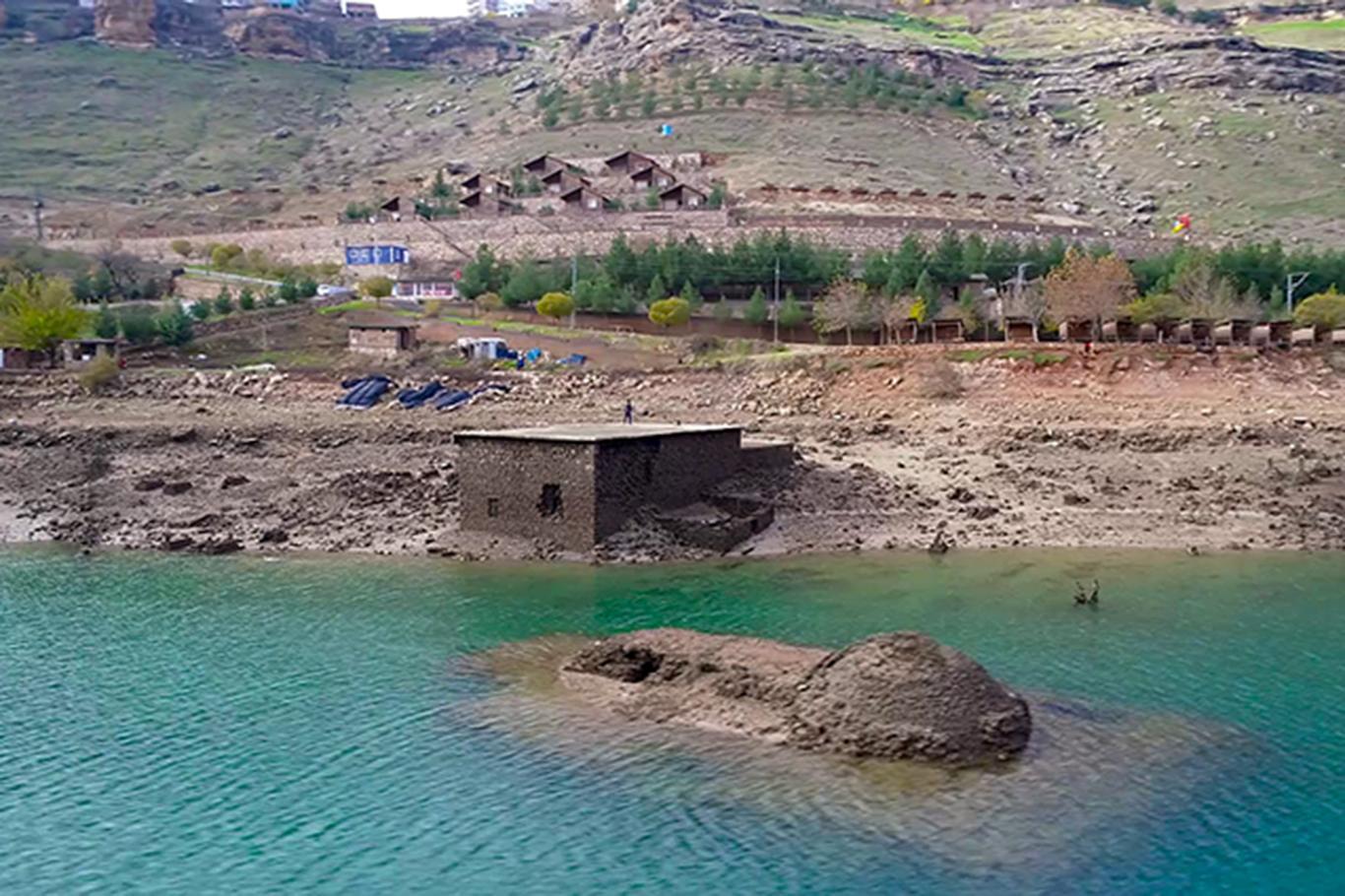 Graves of the prophets surfaced after the recede of dam water Graves of the prophets surfaced after the recede of dam water